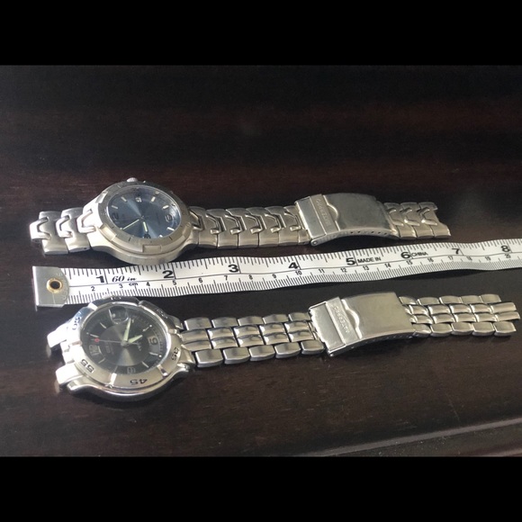 (2) Beautiful Vintage GUESS Waterpro Watches ⌚️ - Picture 2 of 9
